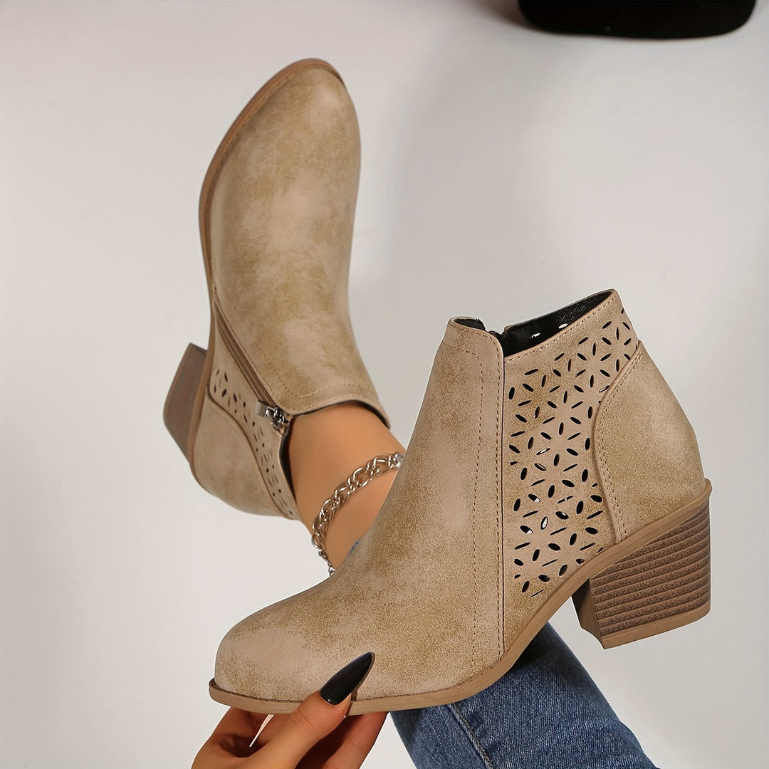 Talen Orthopedic Boots — Céline de Montréal — view 4