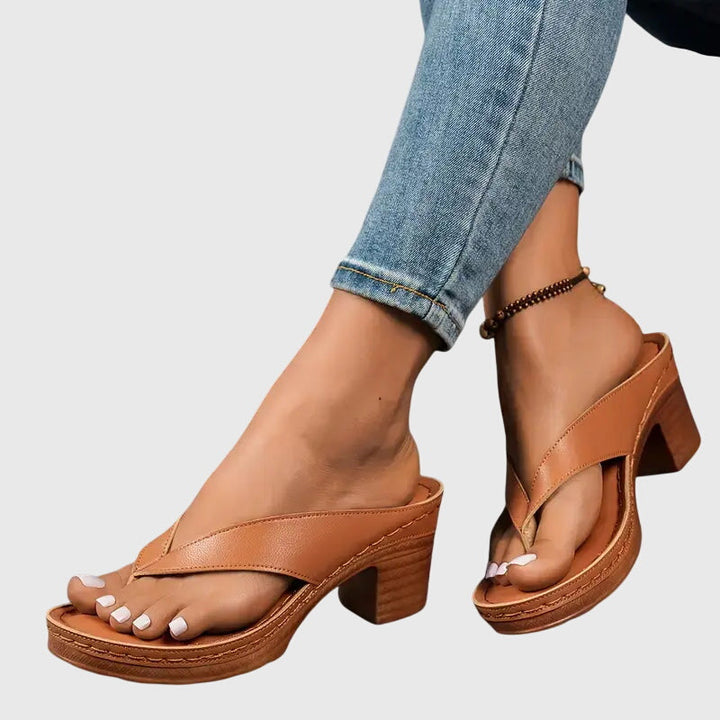 Diane orthopedic sandals Céline de Montréal