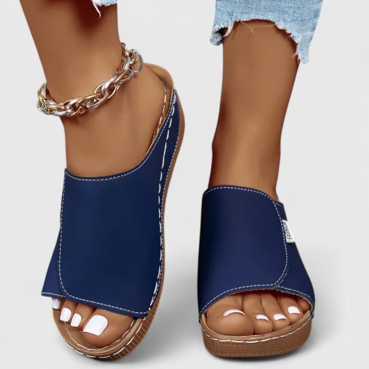 Aurélie orthopedic sandals Céline de Montréal