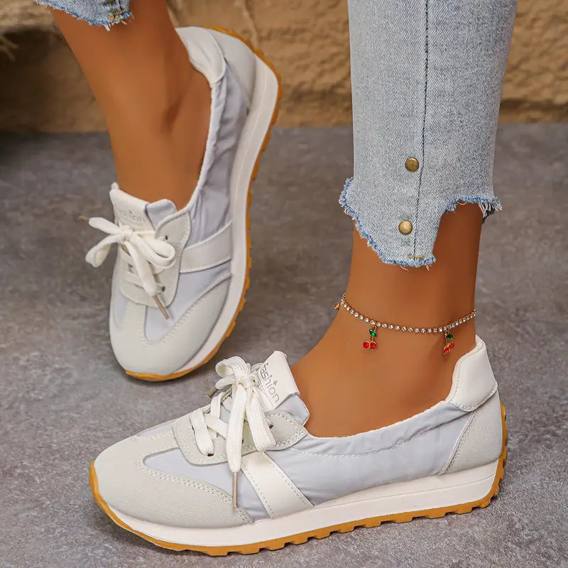 Helga – Orthopaedic Sneakers Orthopedic Sneakers — Céline de Montréal — view 6