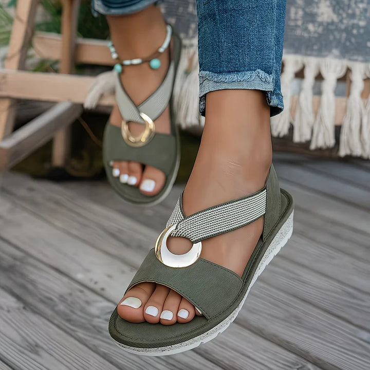 Delphine orthopedic sandals Céline de Montréal