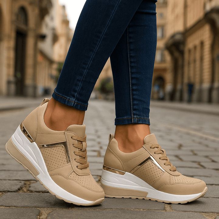 Megan Sneakers — Céline de Montréal — view 4