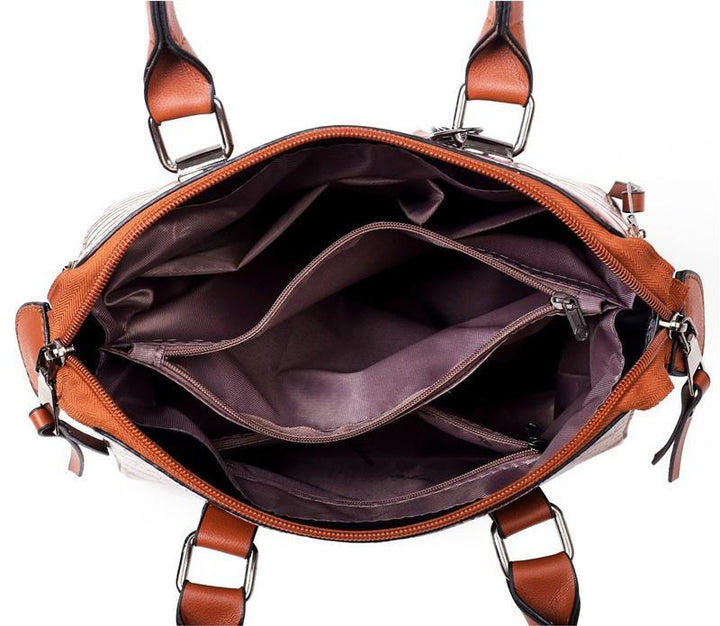 Palmer Handbags — Céline de Montréal — view 9