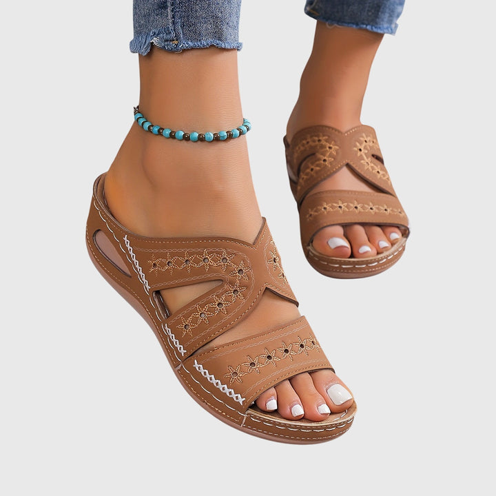 Noëlle orthopedic sandals Céline de Montréal