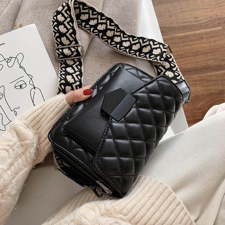 Reverie Handbags — Céline de Montréal — view 5