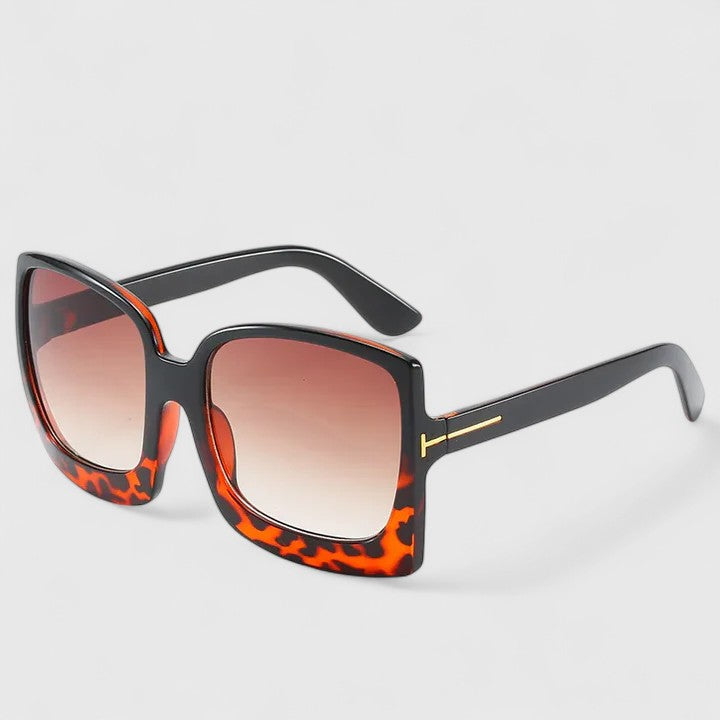 Kynzlee Sunglasses — Céline de Montréal