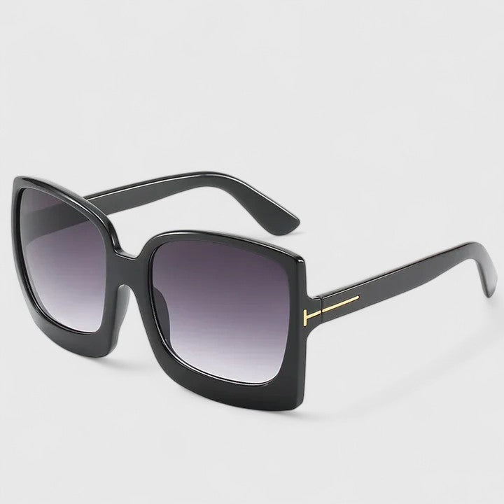 Kynzlee Sunglasses — Céline de Montréal — view 5