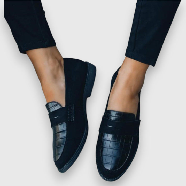 Pamela Moccasins — Céline de Montréal
