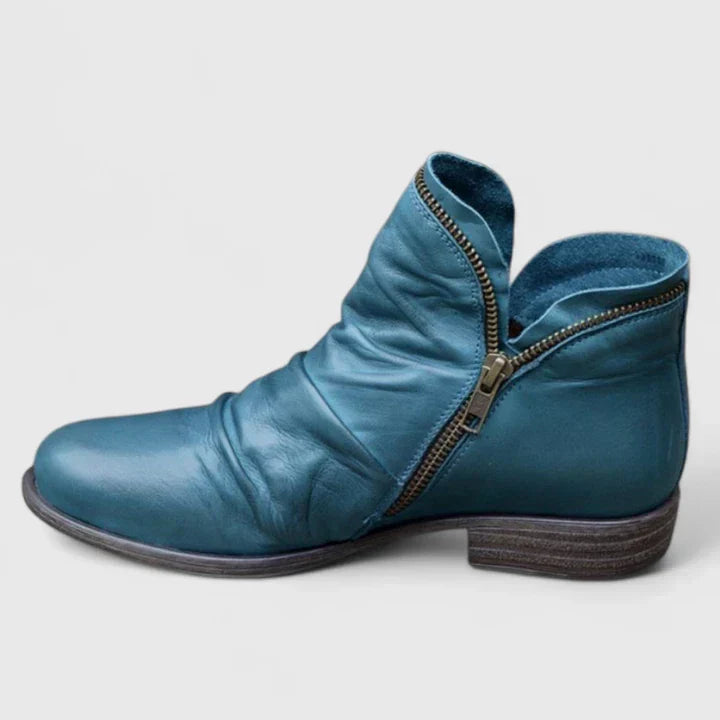 Myzareyah Orthopedic Boots — Céline de Montréal — view 3
