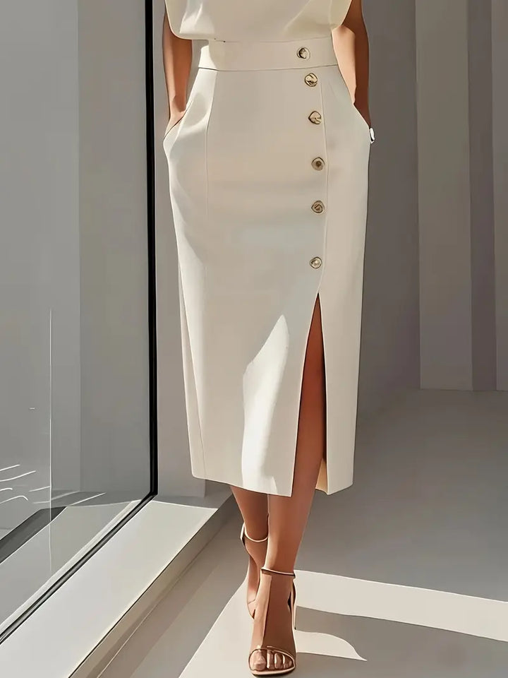 Puti Midi Dresses — Céline de Montréal — view 3