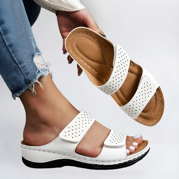 Lynn Orthopedic Sandals — Céline de Montréal