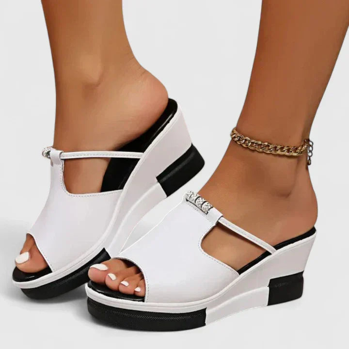 Florine orthopedic sandals Céline de Montréal