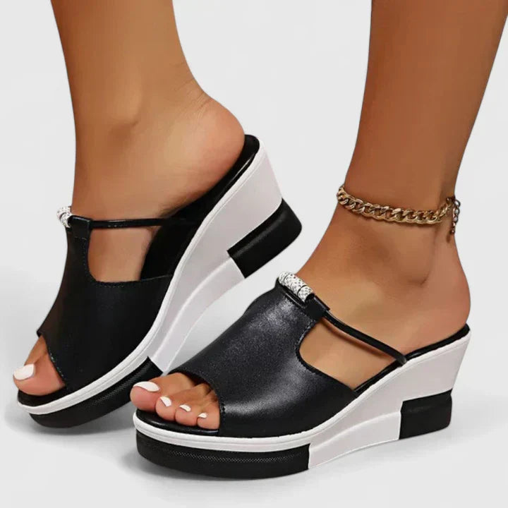 Florine orthopedic sandals Céline de Montréal