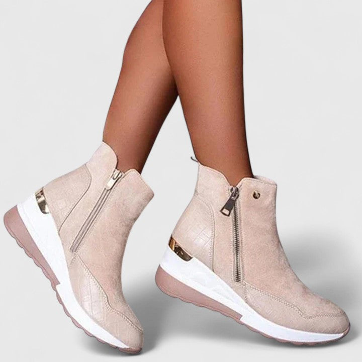 Maele Orthopedic Boots — Céline de Montréal — view 4