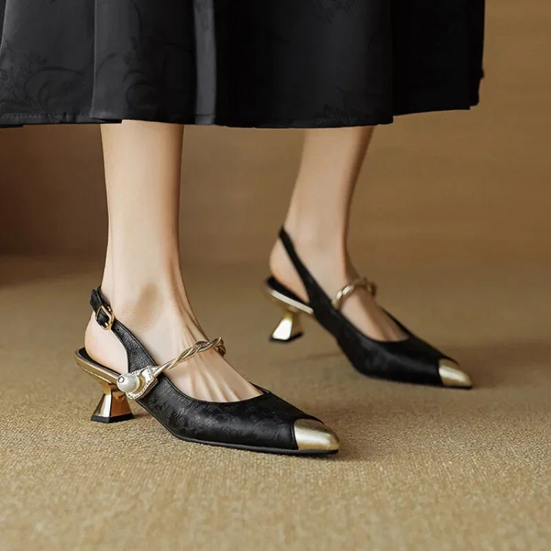 Molette Elegant Pumps Pumps — Céline de Montréal — view 5