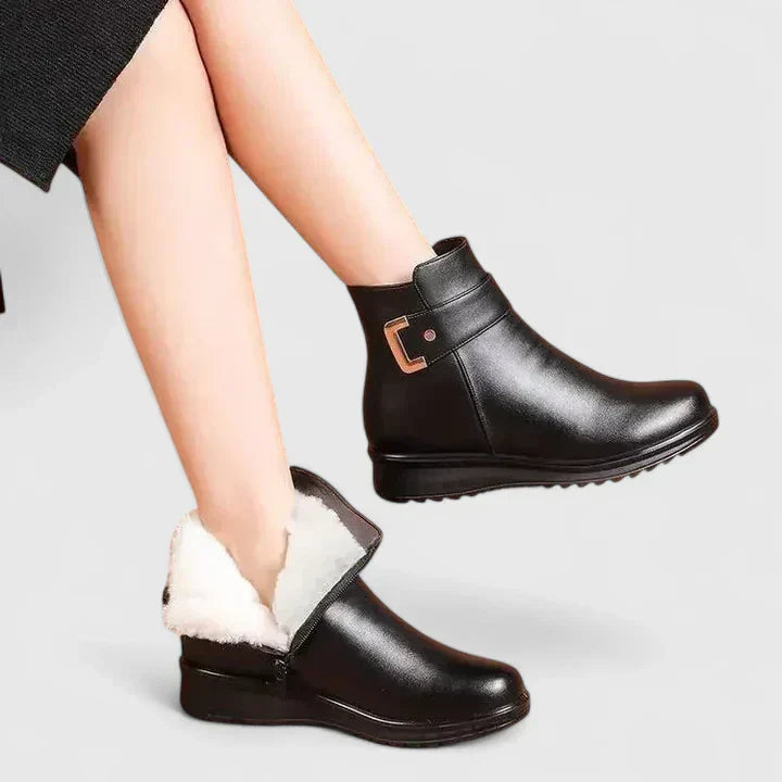 Rhovelyn Orthopedic Boots — Céline de Montréal — view 3