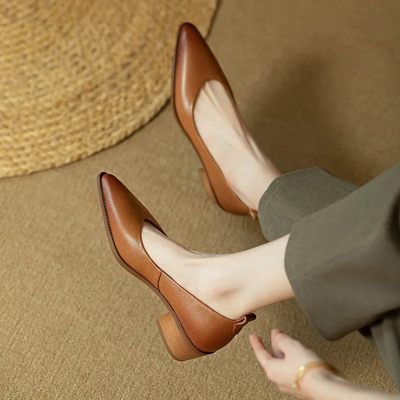 Helen Classic Pumps Pumps — Céline de Montréal — view 7