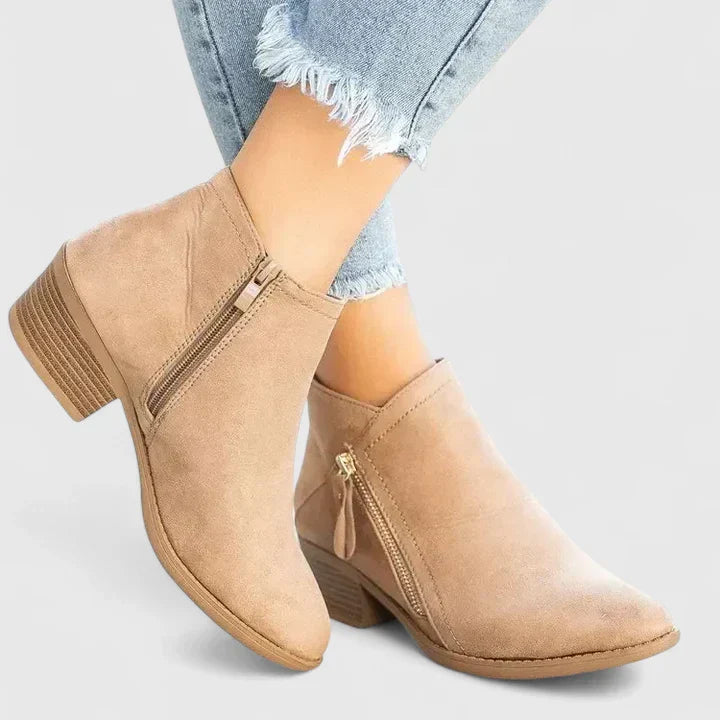 Auryziah Orthopedic Boots — Céline de Montréal