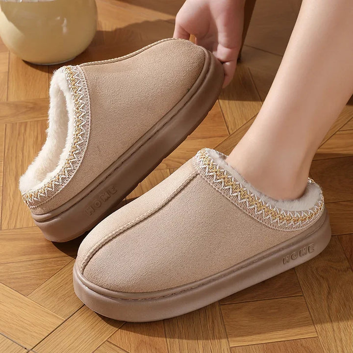 Karina Slippers — Céline de Montréal — view 4
