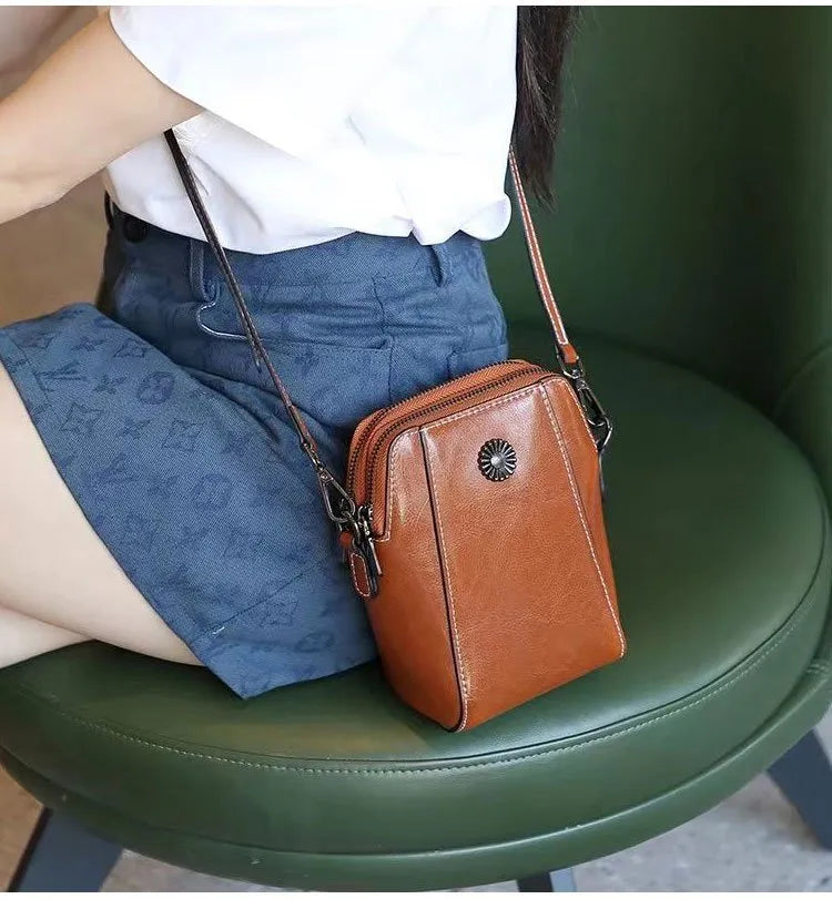 Vienna Handbags — Céline de Montréal — view 9