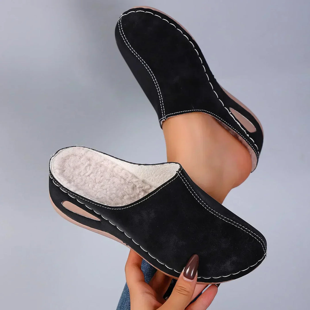 Mare Orthopedic Slippers — Céline de Montréal — view 3