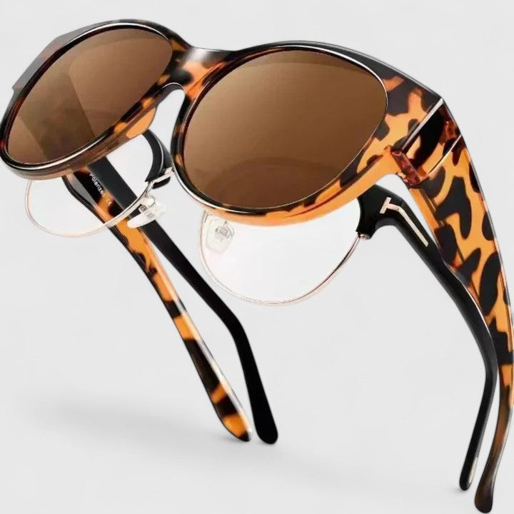 Journii Sunglasses — Céline de Montréal — view 5