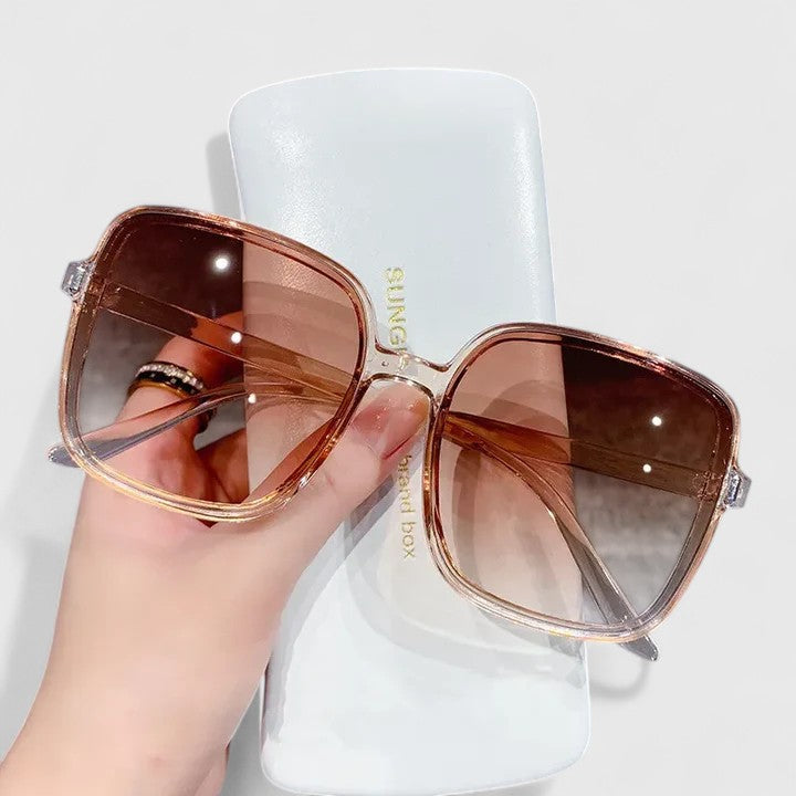 Destinie Sunglasses — Céline de Montréal