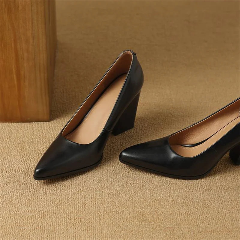 Verona Elegant Pumps Pumps — Céline de Montréal — view 17