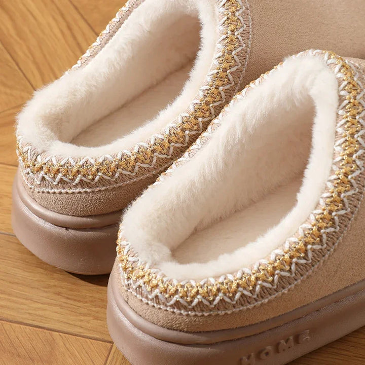 Karina Slippers — Céline de Montréal — view 2