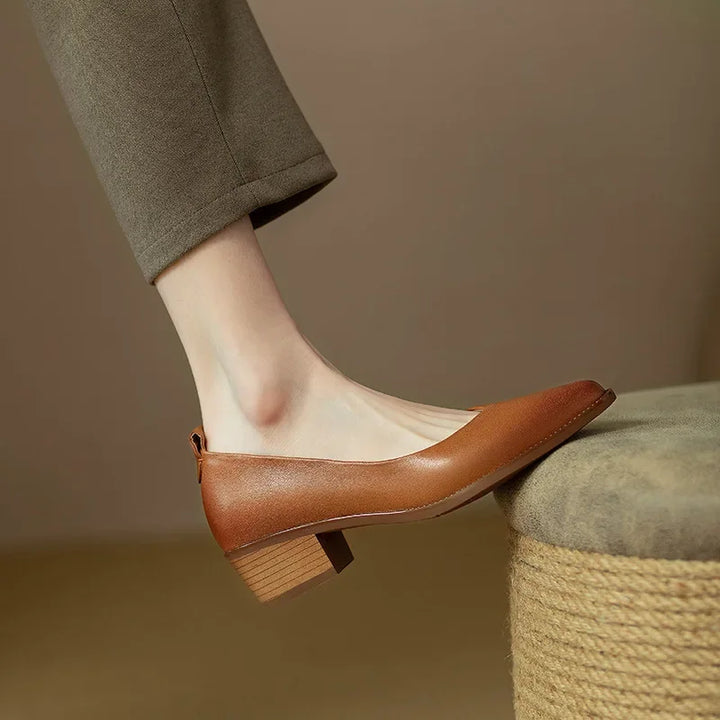 Helen Classic Pumps Pumps — Céline de Montréal — view 11