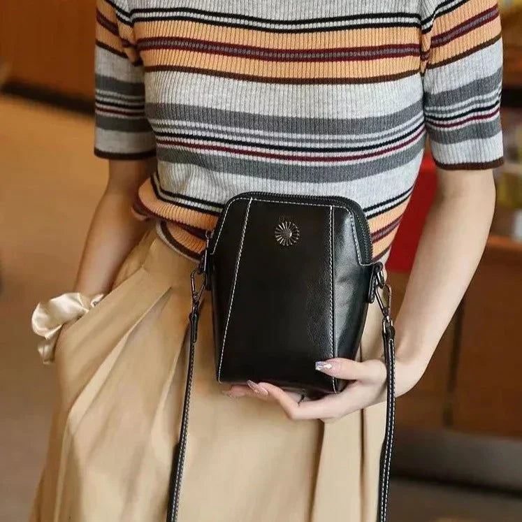 Vienna Handbags — Céline de Montréal — view 15