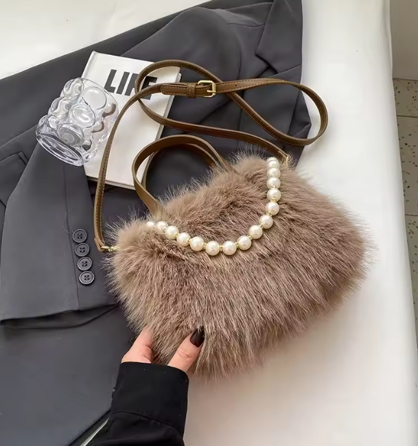 Tiffany Crossbody Bags — Céline de Montréal — view 5
