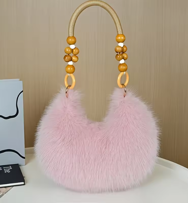 Maine Handbags — Céline de Montréal — view 5