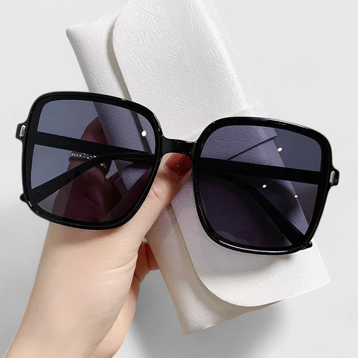 Emalynn Sunglasses — Céline de Montréal — view 4