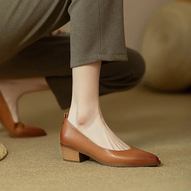Helen Classic Pumps Pumps — Céline de Montréal — view 8