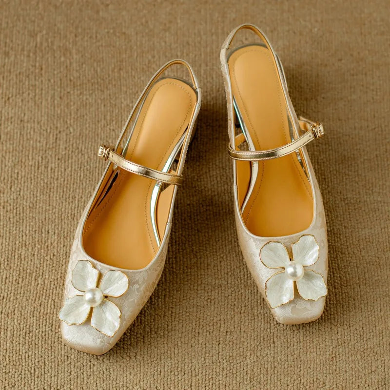 Eloise Elegant Pumps Pumps — Céline de Montréal — view 6