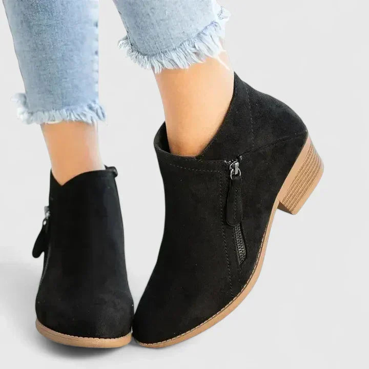 Auryziah Orthopedic Boots — Céline de Montréal — view 5