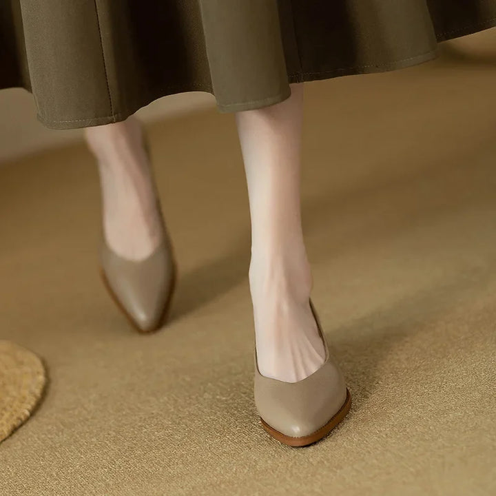 Helen Classic Pumps Pumps — Céline de Montréal — view 3