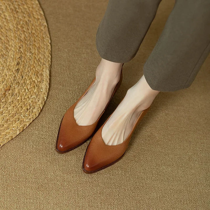 Helen Classic Pumps Pumps — Céline de Montréal — view 9