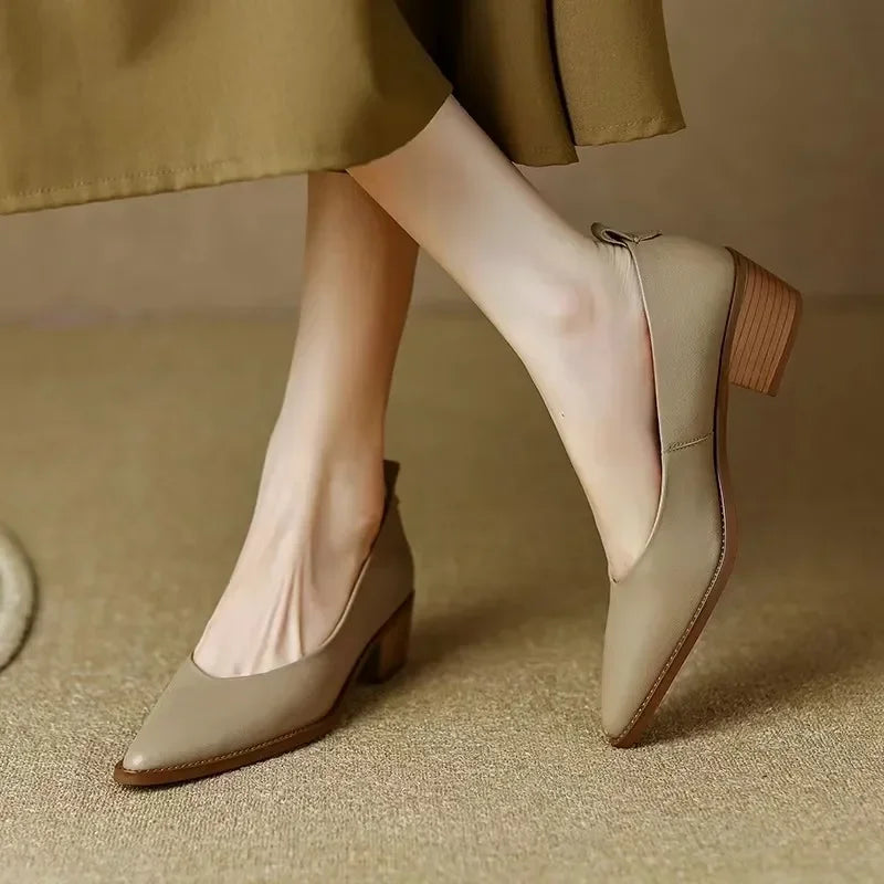 Helen Classic Pumps Pumps — Céline de Montréal