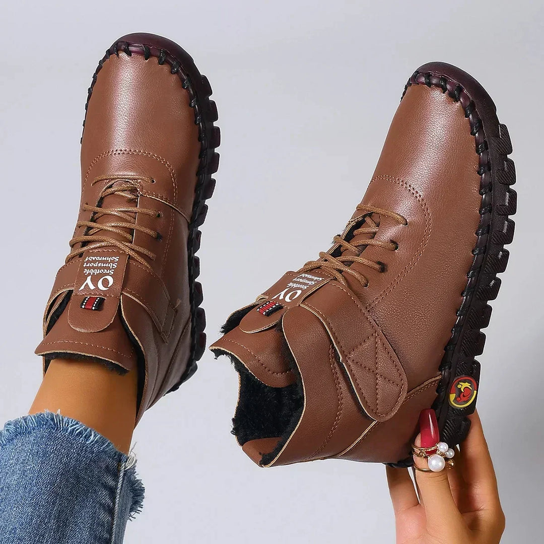 Vexia Orthopedic Boots — Céline de Montréal — view 4