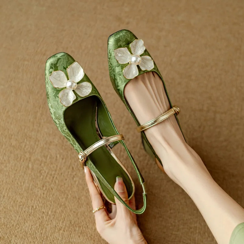 Eloise Elegant Pumps Pumps — Céline de Montréal — view 10