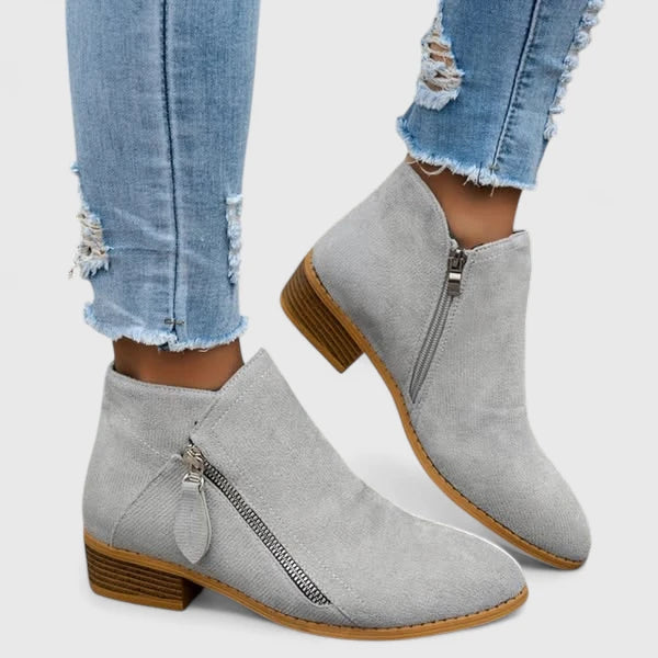 Marizheah Orthopedic Boots — Céline de Montréal — view 6