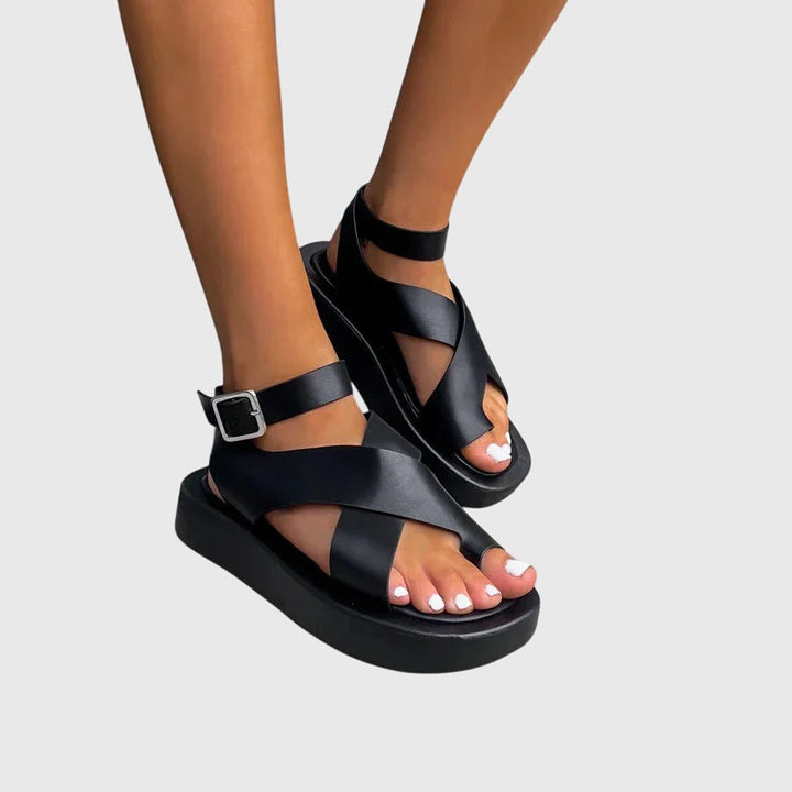 Tess orthopedic sandals Céline de Montréal