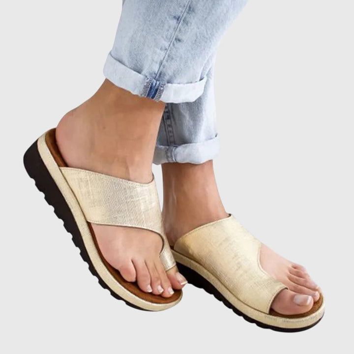 Noémie orthopedic sandals Céline de Montréal
