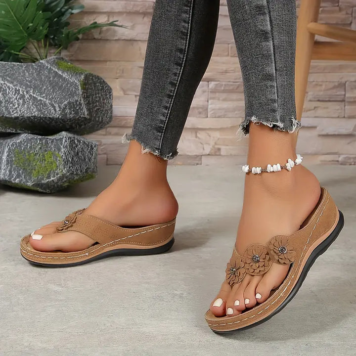 Héloïse orthopedic sandals Céline de Montréal