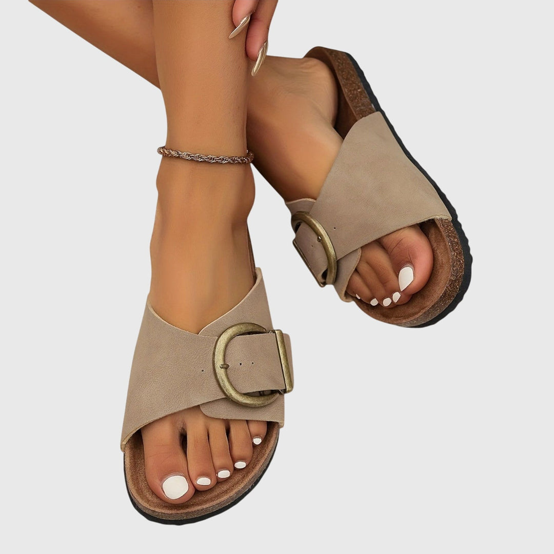Fanny orthopedic sandals Céline de Montréal