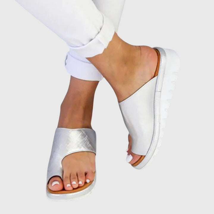 Noémie orthopedic sandals Céline de Montréal