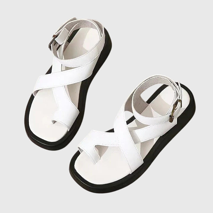 Tess orthopedic sandals Céline de Montréal