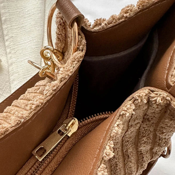 Onyx Tote Bags — Céline de Montréal — view 5